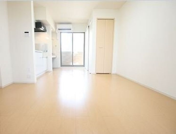 アルドール香西Ⅱ105の居間