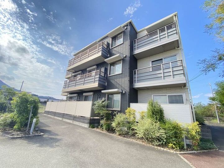 シャーメゾン南生野301の外観