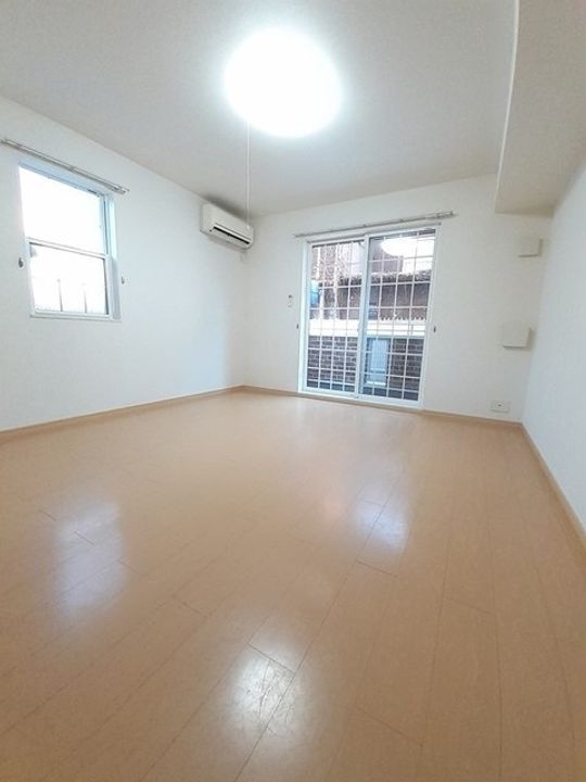 元町館101の居間