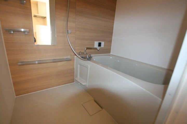 クレセール三谷101の風呂