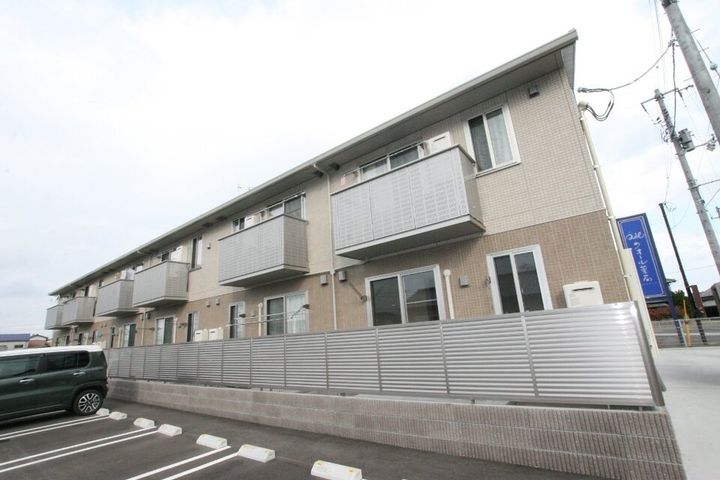 クレセール三谷101の外観