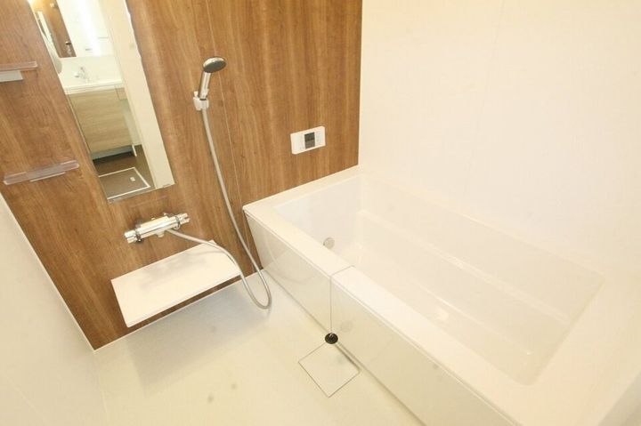 アパッショナート東浜201の風呂