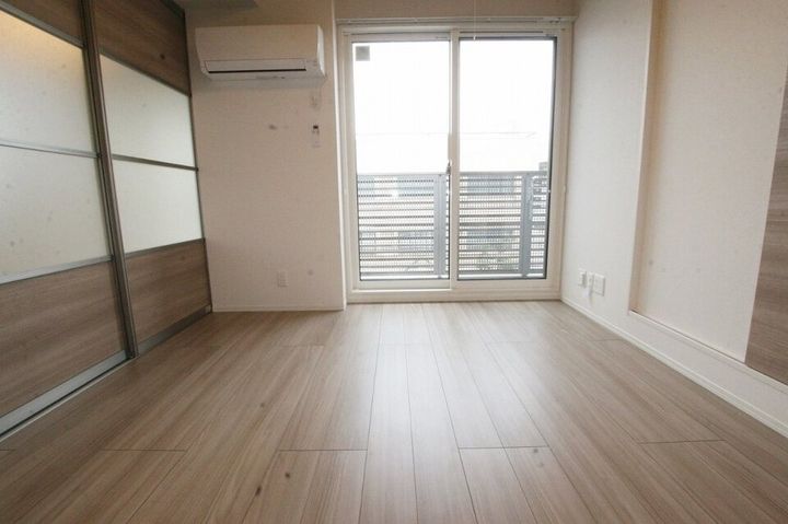 アパッショナート東浜205の居間