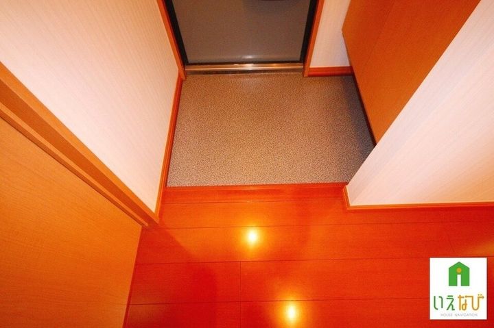 ルコネッサンス106の玄関