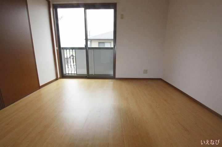 リジェール東山崎 B棟101の居間