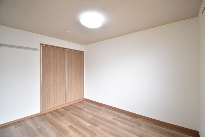 サンライズ21th C棟202の居間