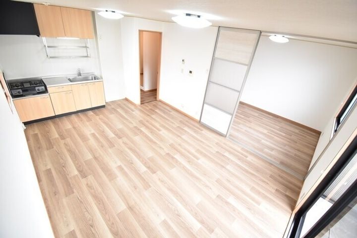 サンライズ21th C棟202の居間