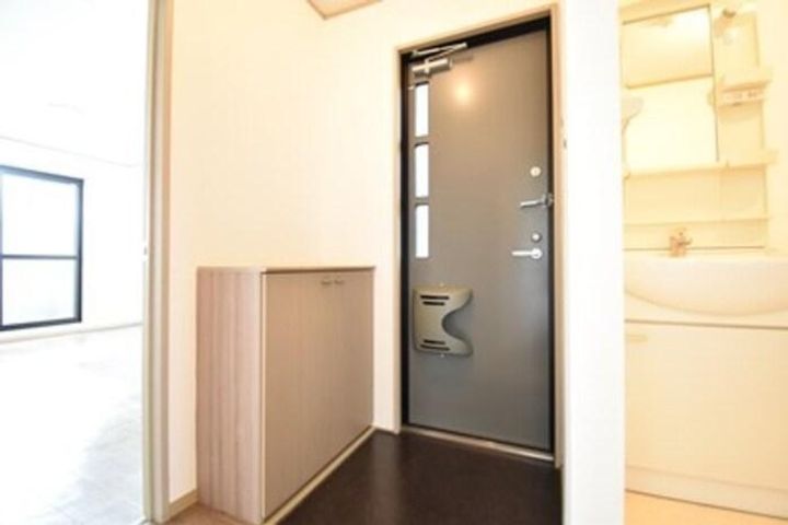 ファミーユタイチ A棟301の玄関