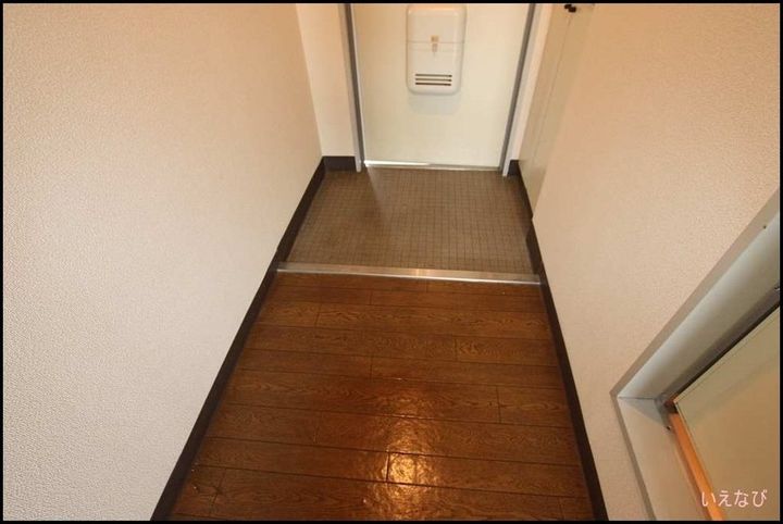 リアライズ福山0908の玄関