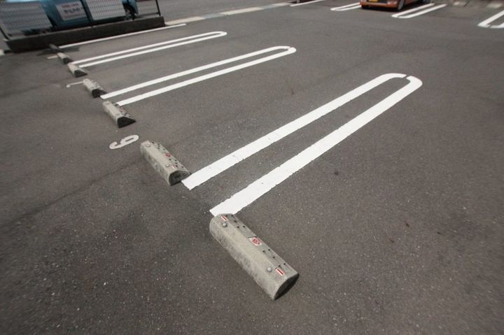 アンジュ0102の周辺