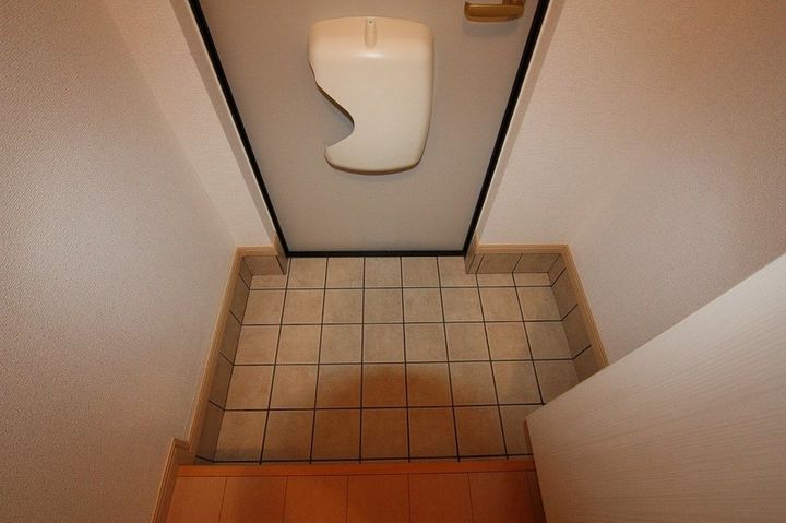 ラフレシールC103の玄関