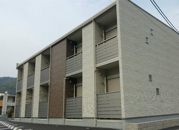 クレイノいずえ201の外観