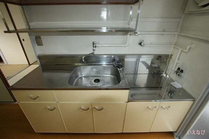 ビレッジハウス林10号棟401のキッチン