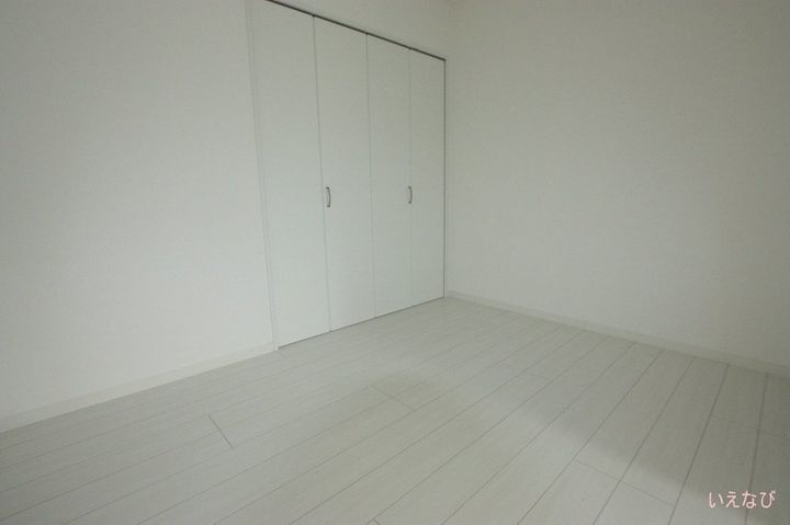 アルーア西町0102の寝室
