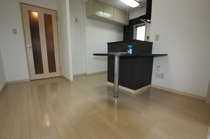 フラットリア笠岡0803の居間