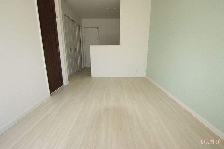 アルカンシェルA棟0102の居間