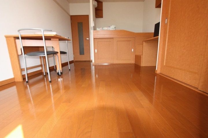 レオパレスリベルテ104の居間