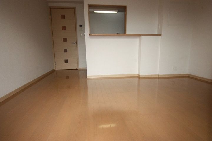 ベルフロンテ301の居間