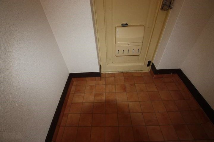 川口東マンション0205の玄関