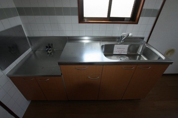 アンソレイエ302のキッチン