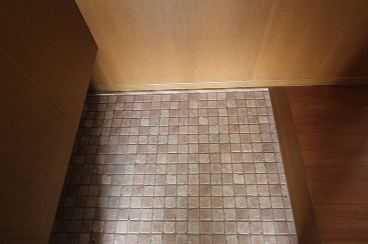 セジュール新市 B棟0202の玄関