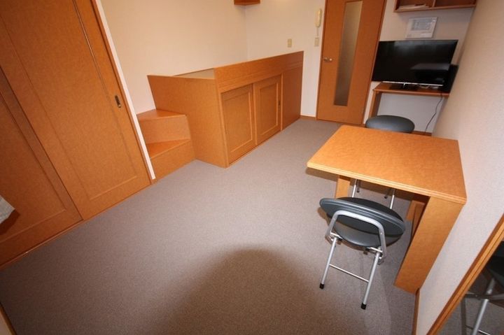 レオパレスデル・ソーレ201の居間