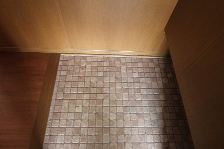 セジュール新市 B棟0201の玄関