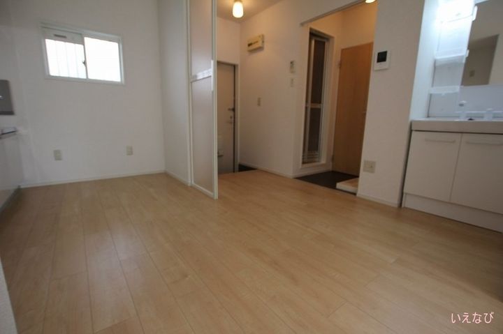 エステート・リバーD0102の居間