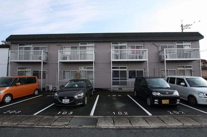 フラッツ坂田B202の外観