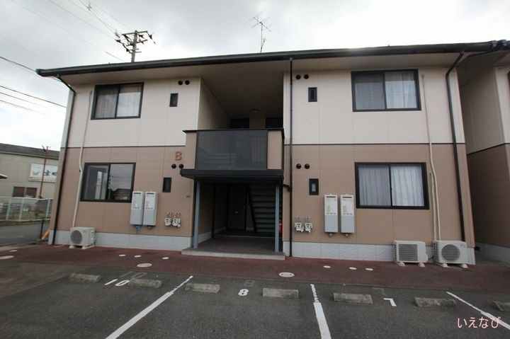 ディアス山手 B棟102の外観