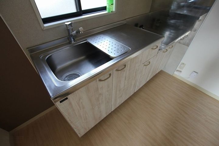 ディアス山手 B棟102のキッチン