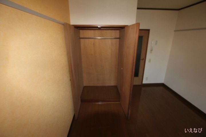エメローズ渡辺103の内装