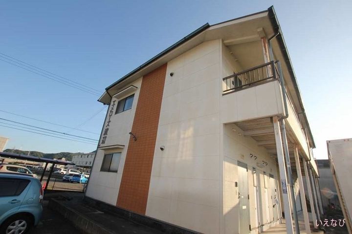 エメローズ渡辺103の外観