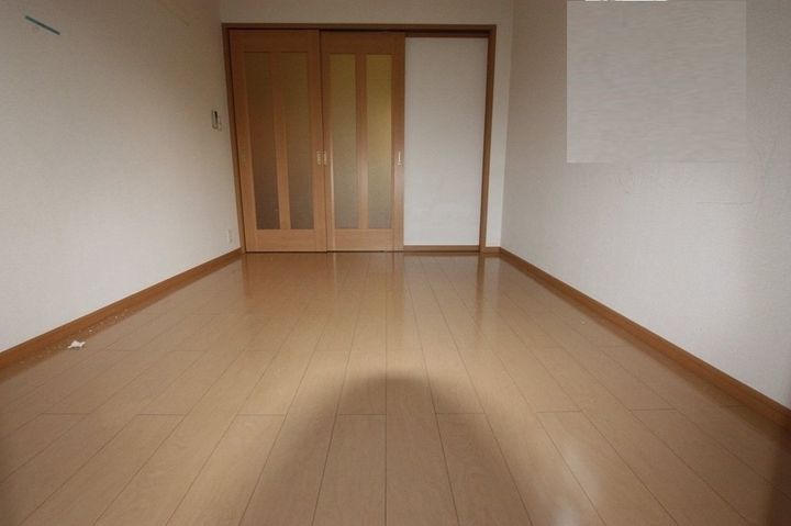 エレガントB0102の寝室