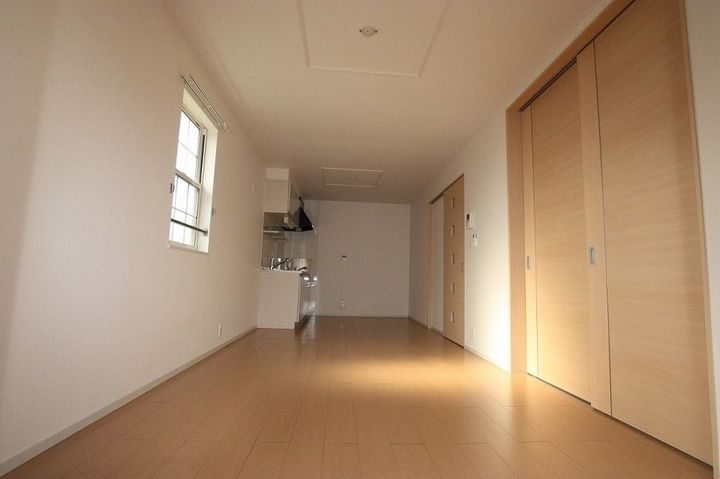 ラルジュグリーンF201の居間