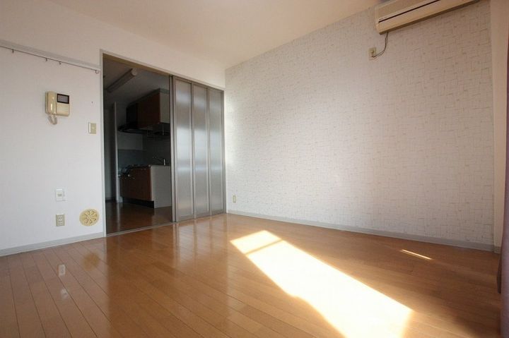 レアンドロス0306の居間