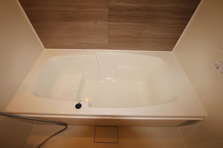 クールメゾン江原0103の風呂