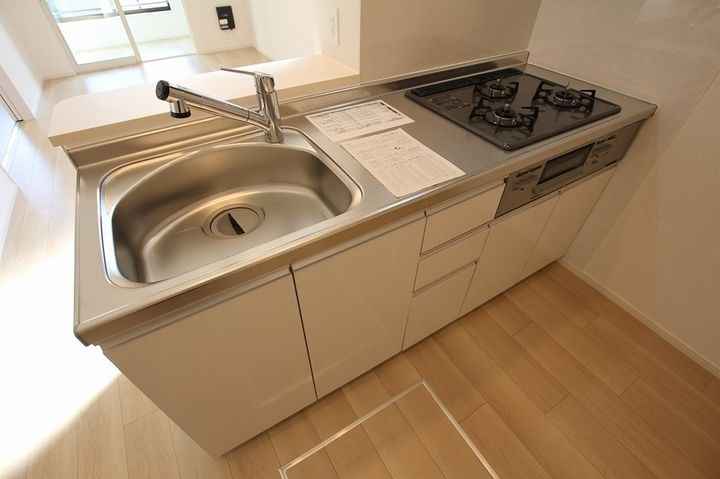 クールメゾン江原0103のキッチン