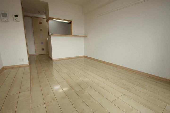 ヴィアーレ 光南0302の居間