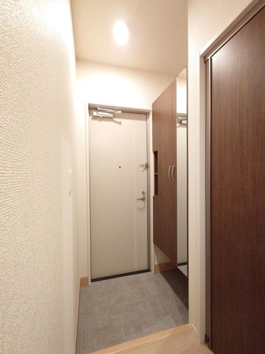 杜 セゾン105の玄関