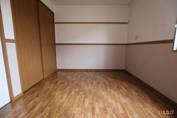 ファミール宝102の寝室