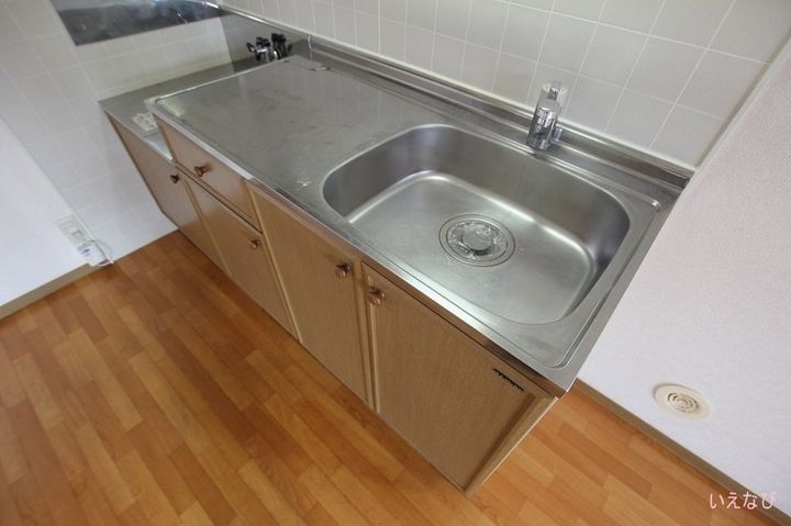 ラポール日吉台A0201のキッチン