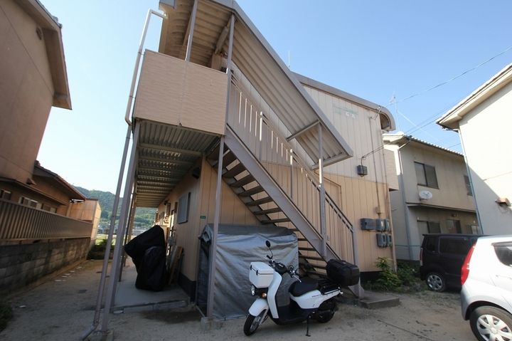 レピュート石丸1-2の外観