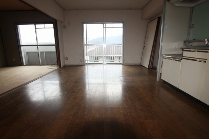 新涯マンションB0501の居間