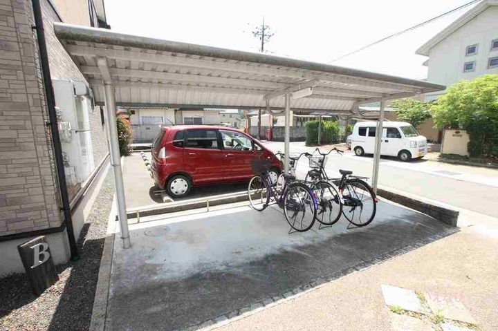 マナ マルベリーB102の周辺