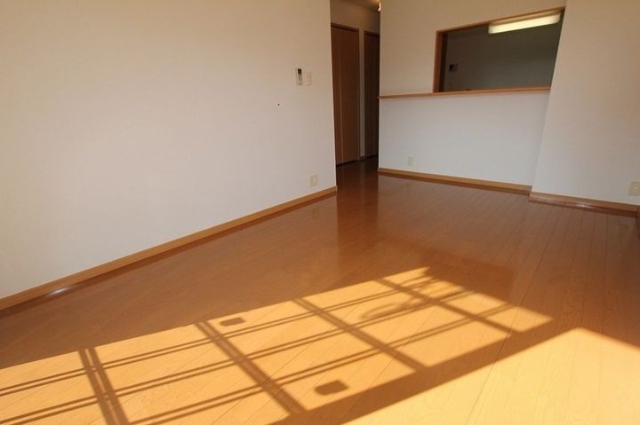 マナ マルベリーB102の居間