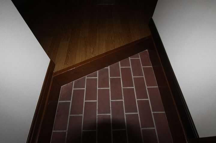 ハイムプリベール東棟東Eの玄関