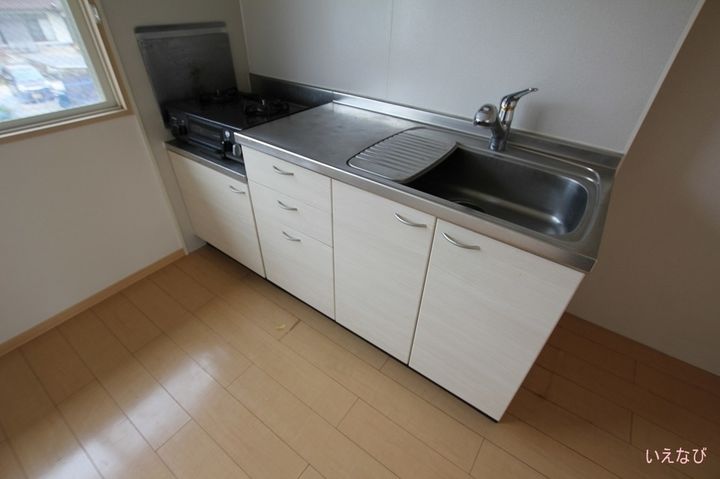 ルピナ深津105のキッチン