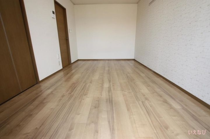セジュールハゴロモ B棟0203の居間