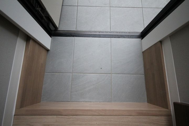 アルバ北棟0208の玄関